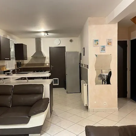 Maison Entre Et Port Holiday home *